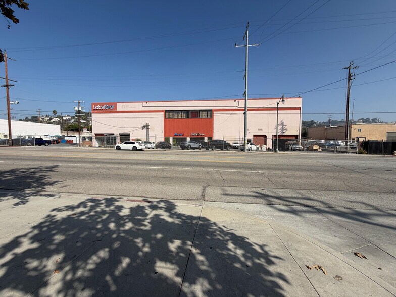 More Photos Of 1550 N San Fernando Rd, Los Angeles Warehouse For Lease