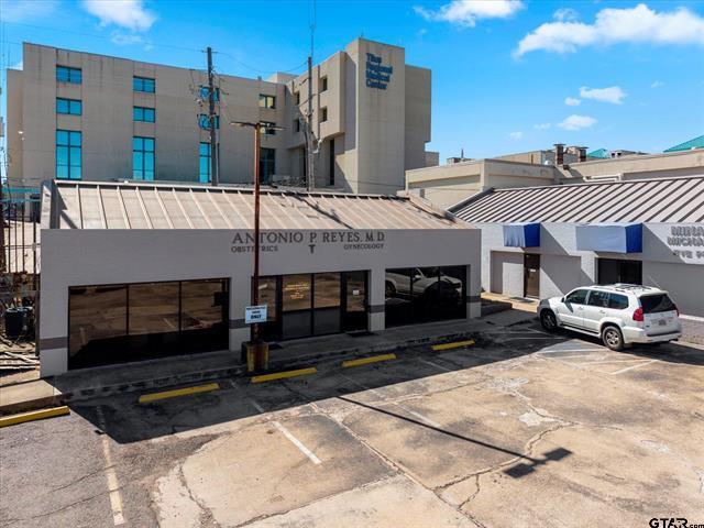 More Photos Of 2005 N Jefferson Ave, Mount Pleasant Medical For Sale