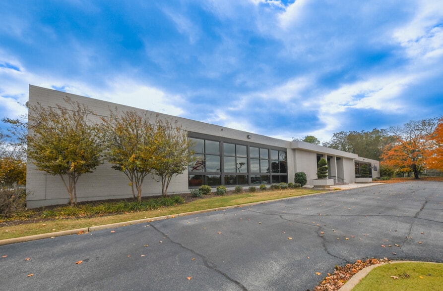 More Photos Of 4905 Research Dr, Huntsville Office For Lease