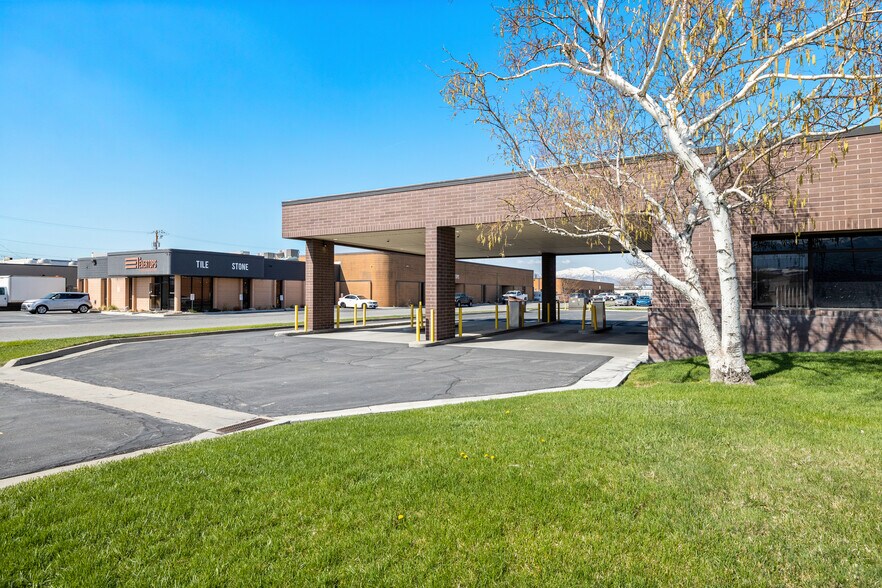 More Photos Of 2714 S 300 W, Salt Lake City Bank For Lease