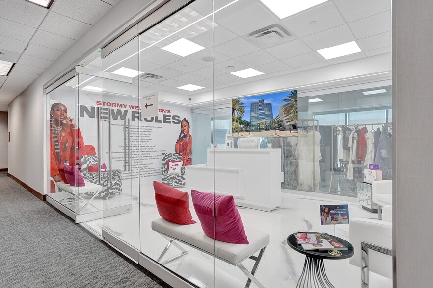More Photos Of 18851 NE 29th Ave, Aventura Office For Lease