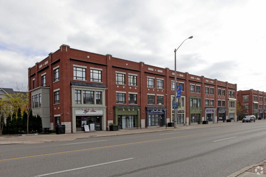 More Photos Of 165 Lakeshore Rd E, Mississauga Apartments For Lease