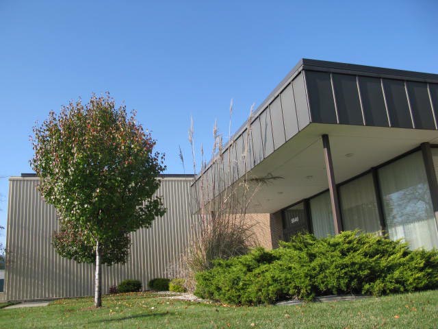 Primary Photo Of 5840 Enterprise Dr, Lansing Light Manufacturing For Sale