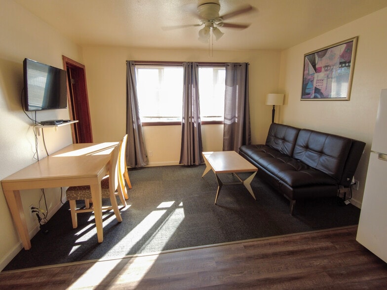 More Photos Of 4253 Highway 101 N, Gearhart Hotel For Sale