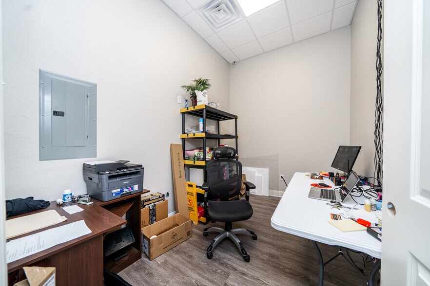 More Photos Of 307 US Highway 271 N, Gilmer Storefront Retail Office For Lease