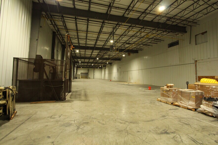 More Photos Of 741 Wellman Rd, Darlington Warehouse For Lease