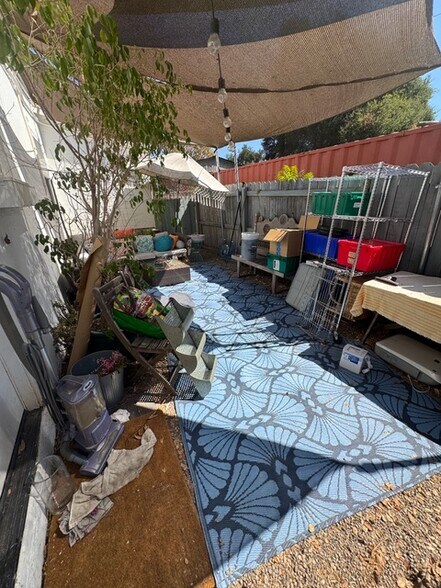 More Photos Of 439-445 W El Roblar Dr, Ojai Storefront For Sale