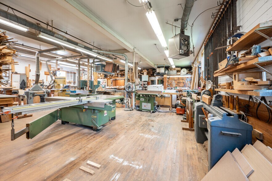 More Photos Of 45 West St, New Milford Light Manufacturing For Sale