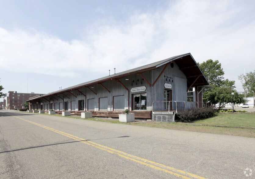 More Photos Of 231-253 Market St, Zanesville Unknown For Lease