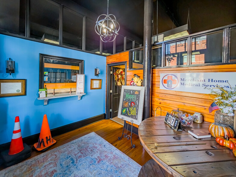 More Photos Of 105-111 W Central, Valdosta Storefront Retail Office For Sale