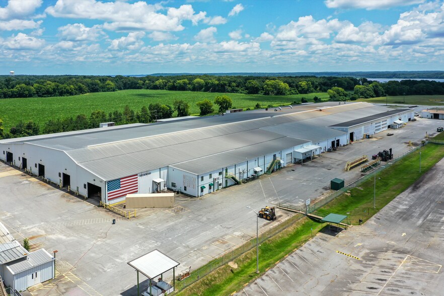 Primary Photo Of 1150 State Docks Rd, Eufaula Warehouse For Sale