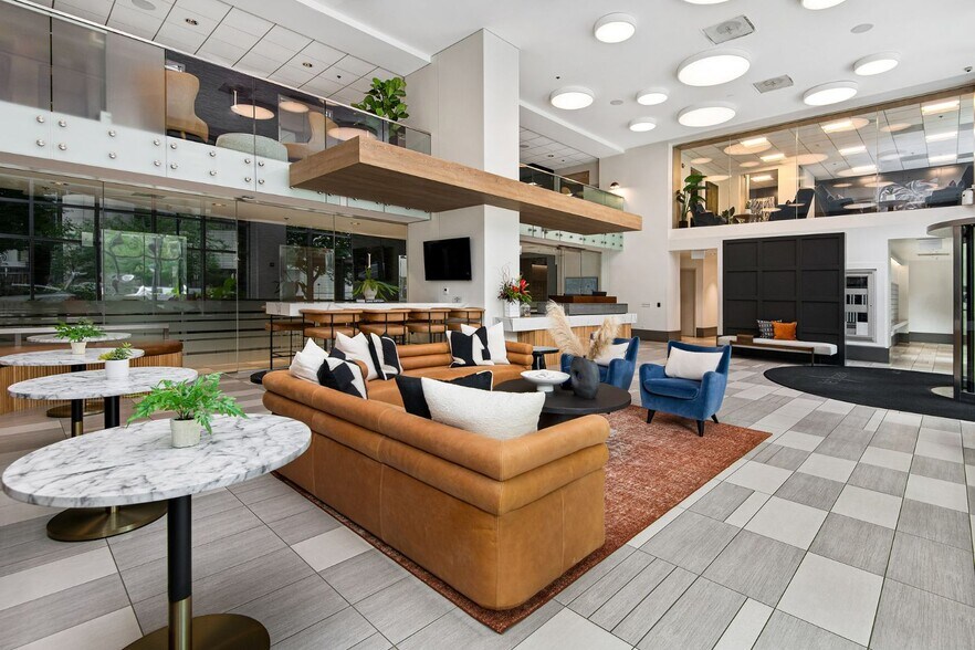 More Photos Of 300 N Canal St, Chicago Apartments For Sale