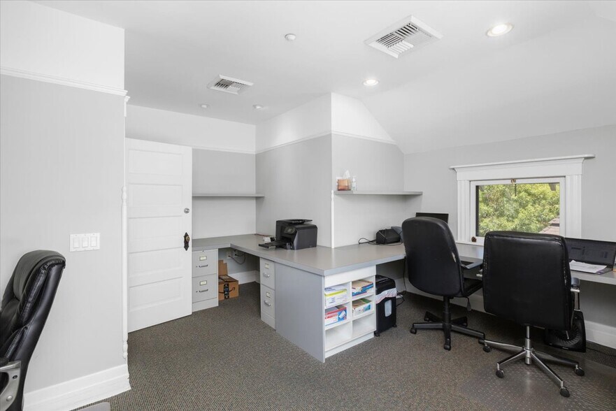 More Photos Of 140 W 136-38-40, Escondido Office For Sale