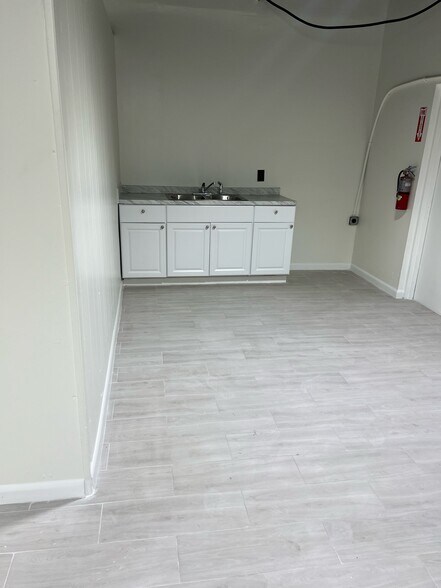 More Photos Of 1249-1263 10th St, Lake Park Storefront For Lease