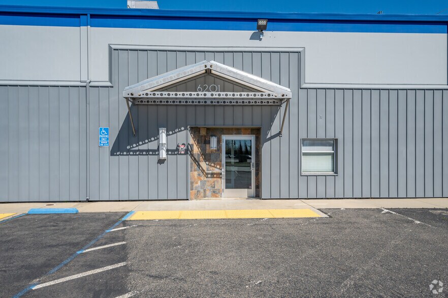 More Photos Of 6201 27th St, Sacramento Warehouse For Sale
