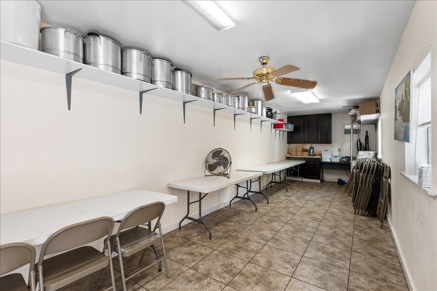 More Photos Of 2607 E 5th St, Austin Religious Facility For Sale