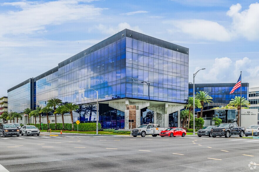 More Photos Of 780-782 NW 42nd Ave, Miami Office For Lease