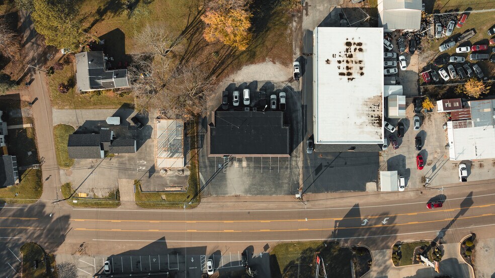 More Photos Of 308 N Lindell St, Martin Office For Sale