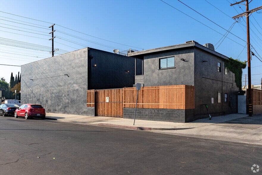 More Photos Of 5102 Vineland Ave, North Hollywood Movie Radio TVStudio For Sale