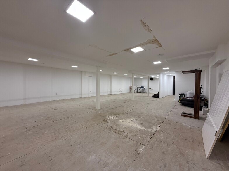 More Photos Of 322 E 6th St, New York Multifamily For Sale