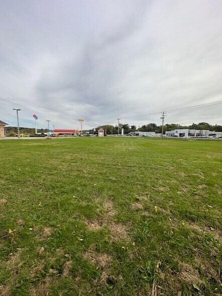 More Photos Of 135 Radio City Dr, Pekin Land For Sale