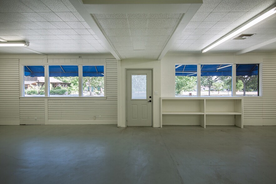 More Photos Of 952 E Ojai Ave, Ojai Freestanding For Sale