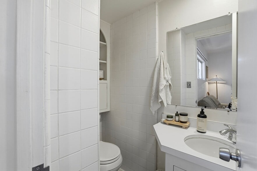 More Photos Of 428-438 Rosemont St, La Jolla Apartments For Sale