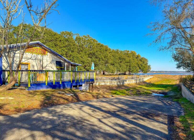 More Photos Of 4806 Jackson Cove Rd, Tallahassee Restaurant For Sale