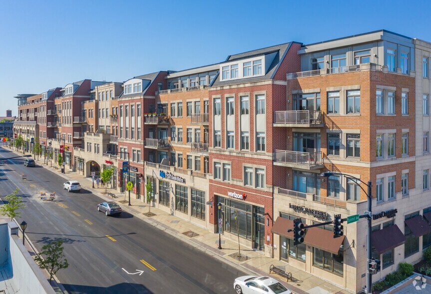 More Photos Of Touhy Ave @ Northwest Highway, Park Ridge Unknown For Lease