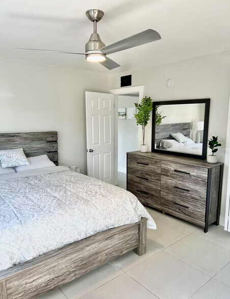 More Photos Of 940 Charles St, West Palm Beach Multifamily For Sale