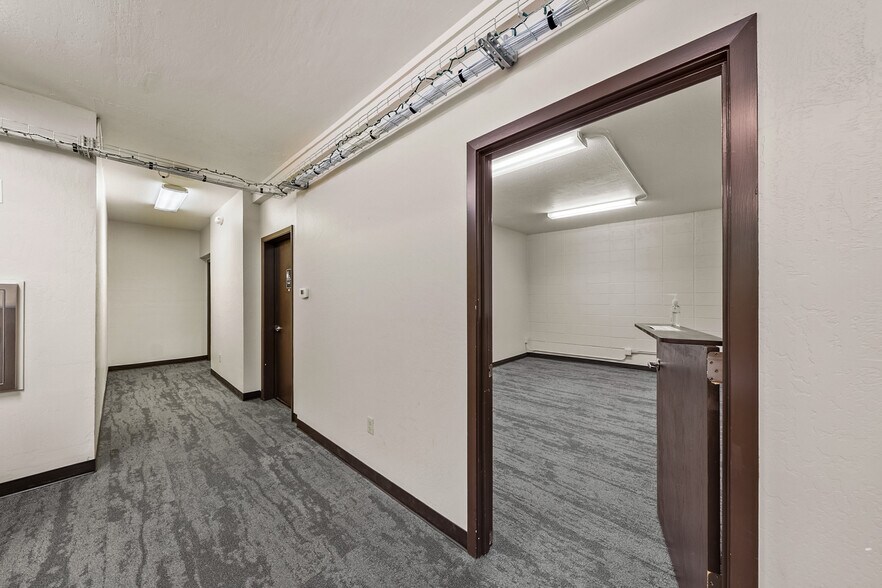 More Photos Of 209 N Pacific Hwy, Talent General Retail For Sale