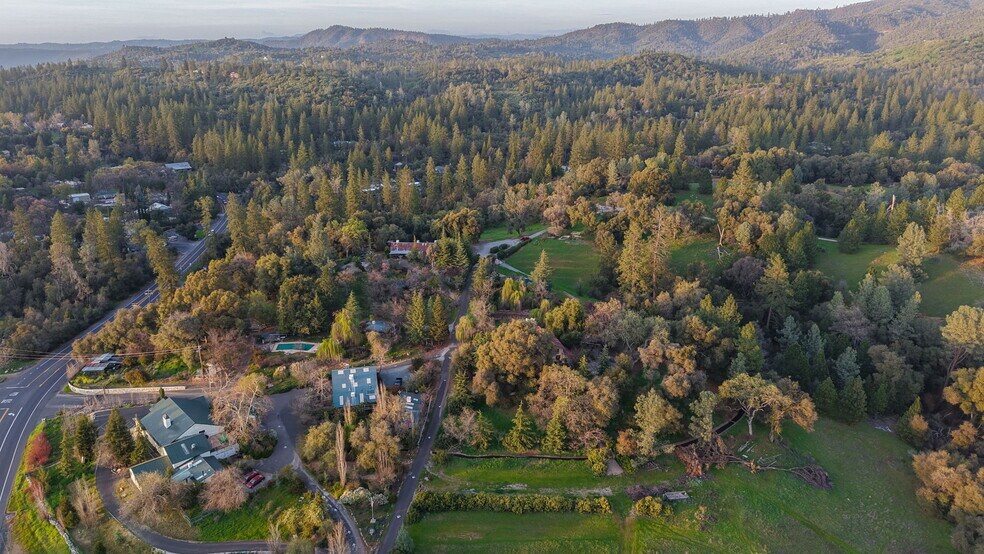 More Photos Of 21645 Parrotts Ferry Rd, Sonora Specialty For Sale