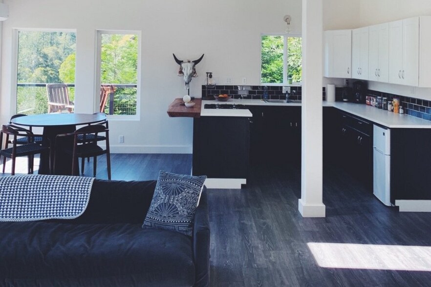 More Photos Of 18501 Van Zandt Resort Rd, Philo Lodge Meeting Hall For Sale