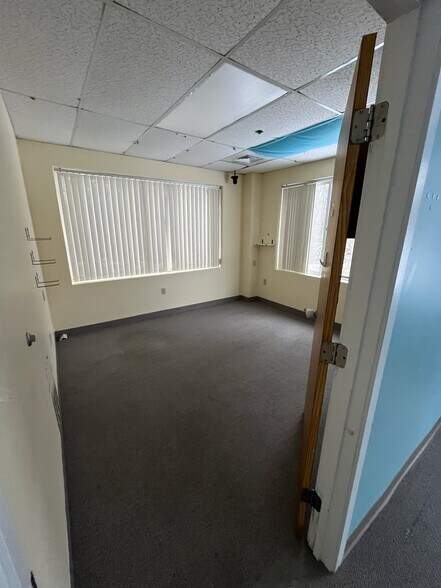More Photos Of 47 E Grove St, Middleborough Office For Lease