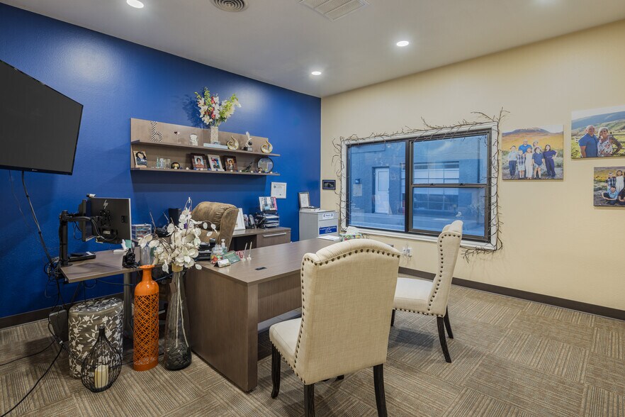 More Photos Of 45 E Center St, Moab Storefront For Sale