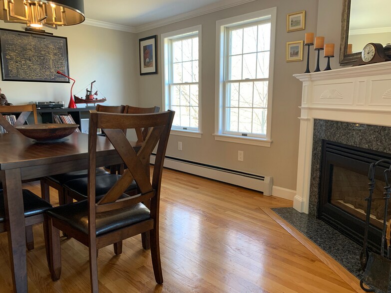 More Photos Of 15 Locke St, Kennebunkport Hospitality For Sale