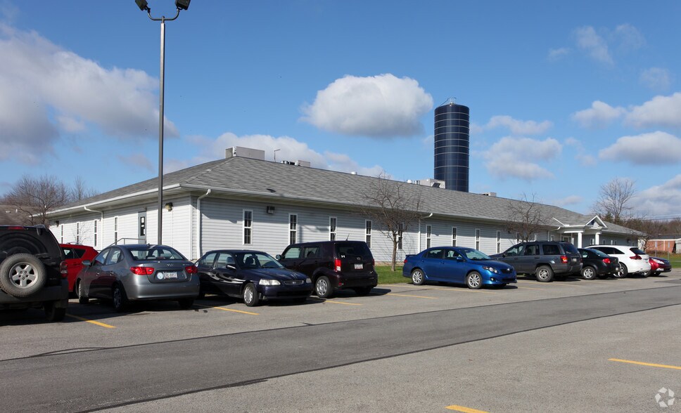 More Photos Of 19 Mcquiston Dr, Mercer Coworking Space