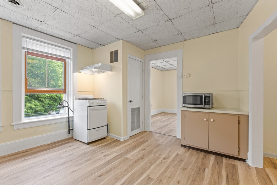 More Photos Of 4 Davis St, Shirley Apartments For Sale