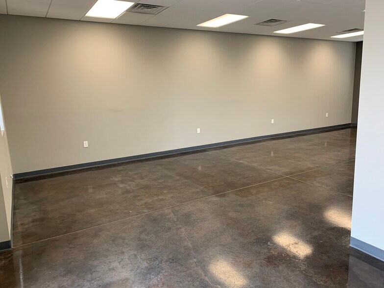 More Photos Of 319 Hickerson Dr, Murfreesboro Light Distribution For Lease