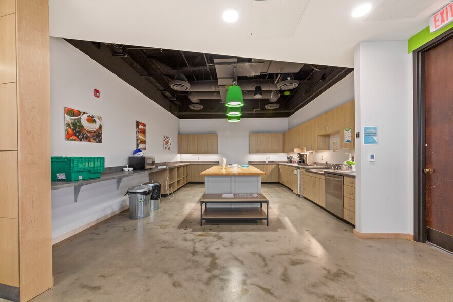 More Photos Of 214 Jefferson St, Lafayette Office For Lease