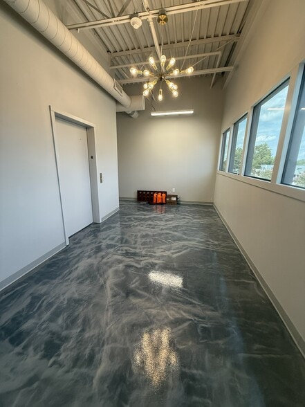 More Photos Of 767 E Brookhaven Cir E, Memphis Medical For Lease