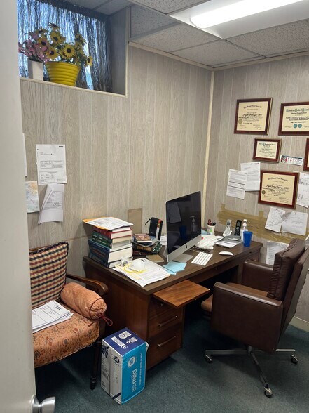 More Photos Of 1 Lake Rd, Congers Bank For Lease