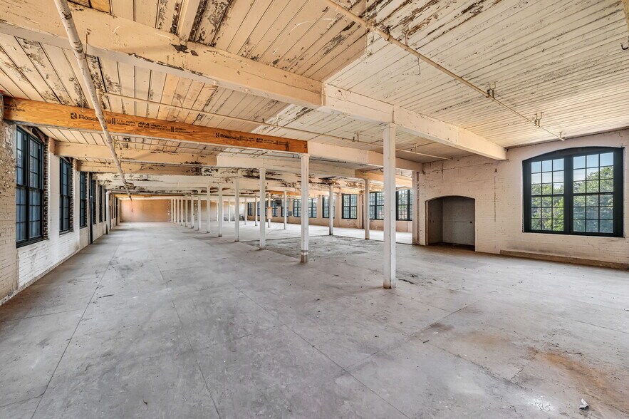 More Photos Of 100 State St, Ludlow Manufacturing For Lease