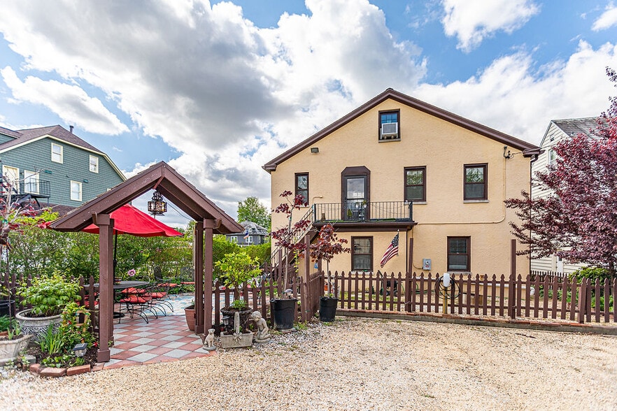 More Photos Of 404 Allegheny Ave, Towson Office For Sale