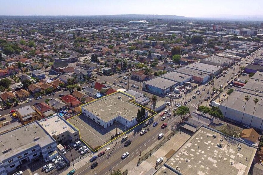 More Photos Of 516 E Jefferson Blvd, Los Angeles Warehouse For Sale