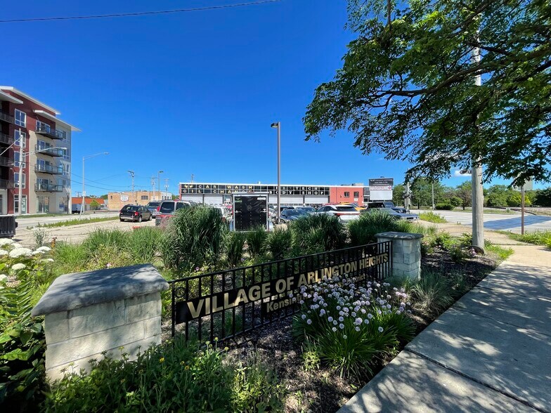 More Photos Of 666 E Northwest Hwy, Arlington Heights Land For Sale