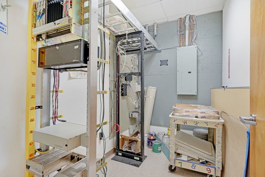 More Photos Of 1386 US Highway 22, Lebanon Unknown For Lease