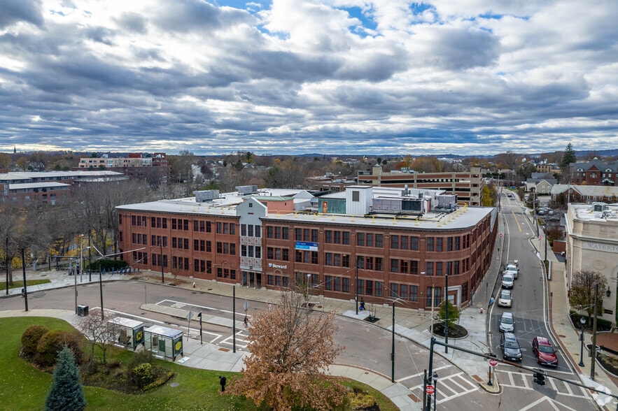 More Photos Of 9 Galen St, Watertown Office For Lease