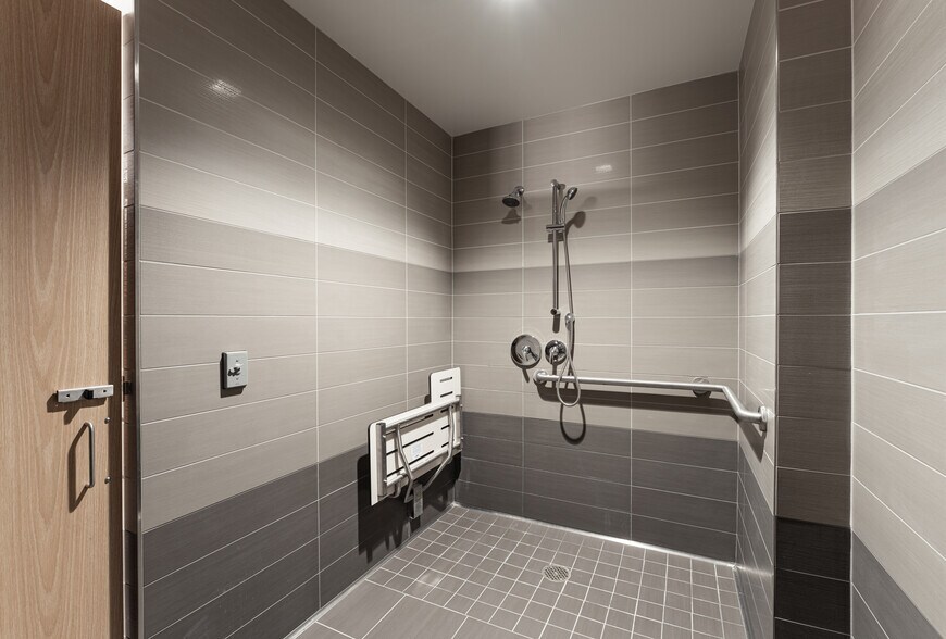 More Photos Of 130 Robin Hill Rd, Goleta Loft Creative Space For Lease