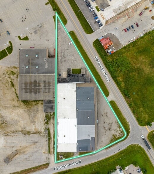 More Photos Of 2809 Roxburgh Rd, London Storefront For Sale